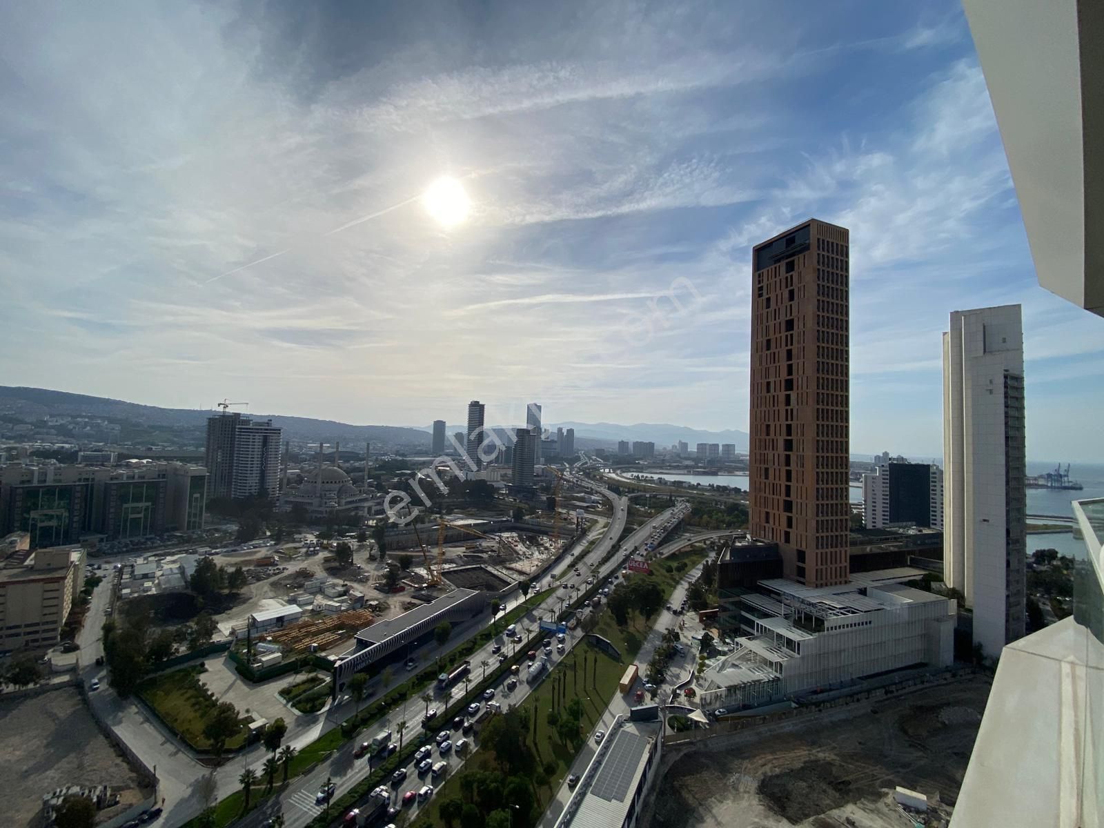 Turyap'tan Mistral Tower'da Satılık Manzaralı Eşyalı 3+1 Daire