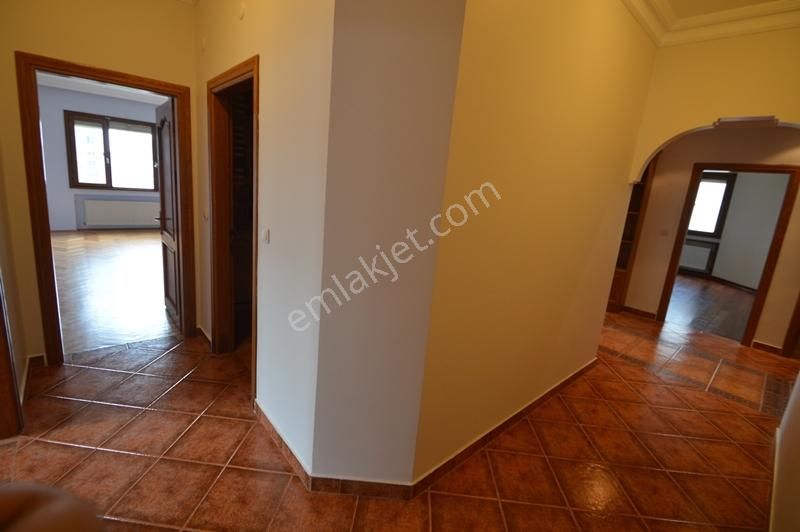 Utkudan Suadiyede Balkonlu Kombili 150m2 Kiralık 4+1 Daire - Görsel 30