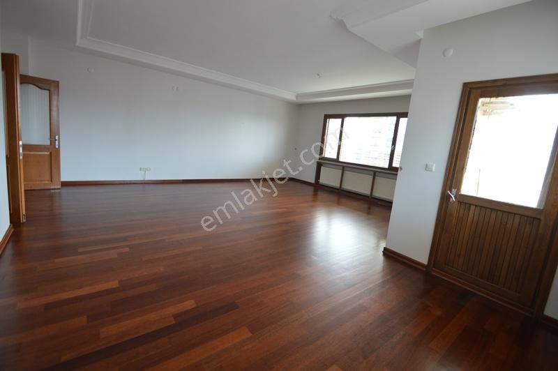 Utkudan Suadiyede Balkonlu Kombili 150m2 Kiralık 4+1 Daire - Görsel 14