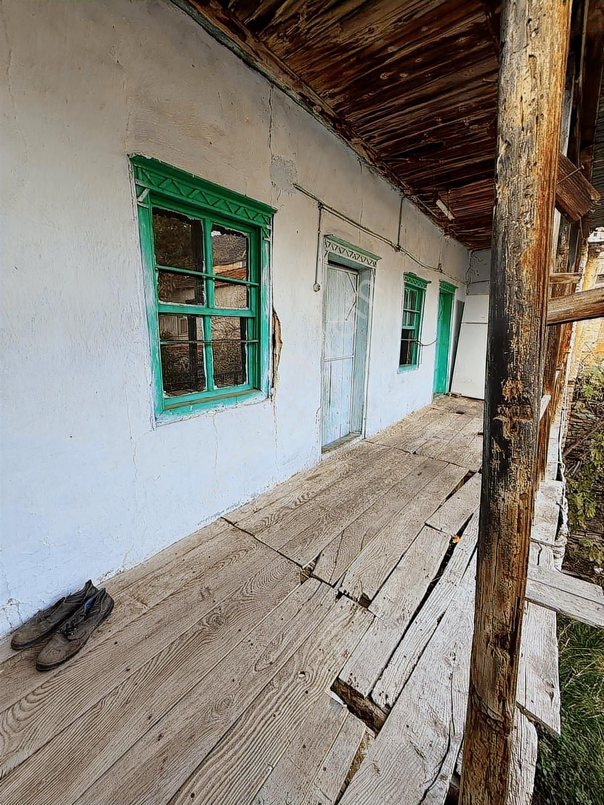 Derin Emlaktan Zeytinovada Satılık Müstakil Ev - Görsel 3