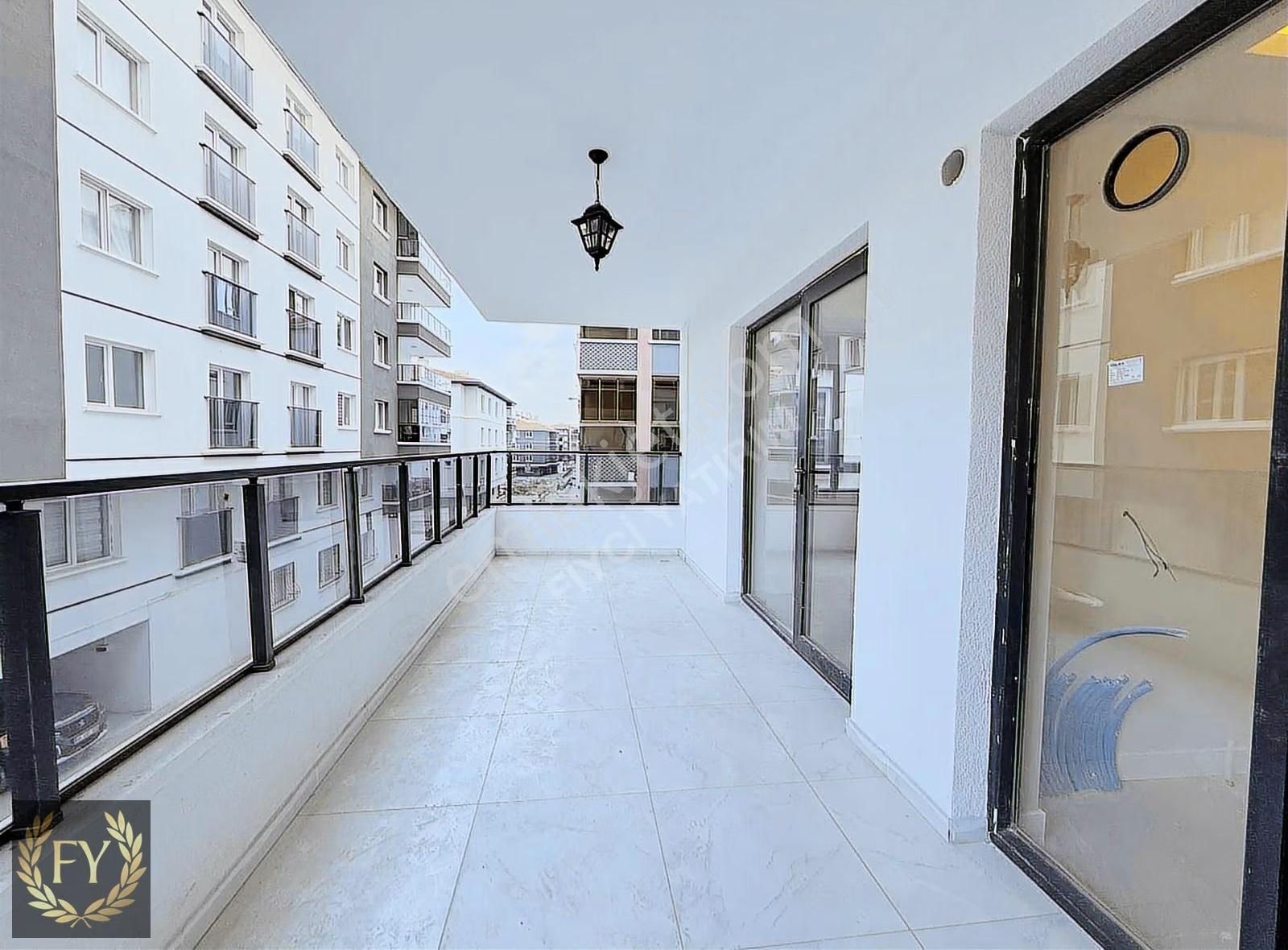 Menderes'te Güney Cephe 2+1 G.odalı E.banyo Sıfır Lüks Daire - Görsel 14