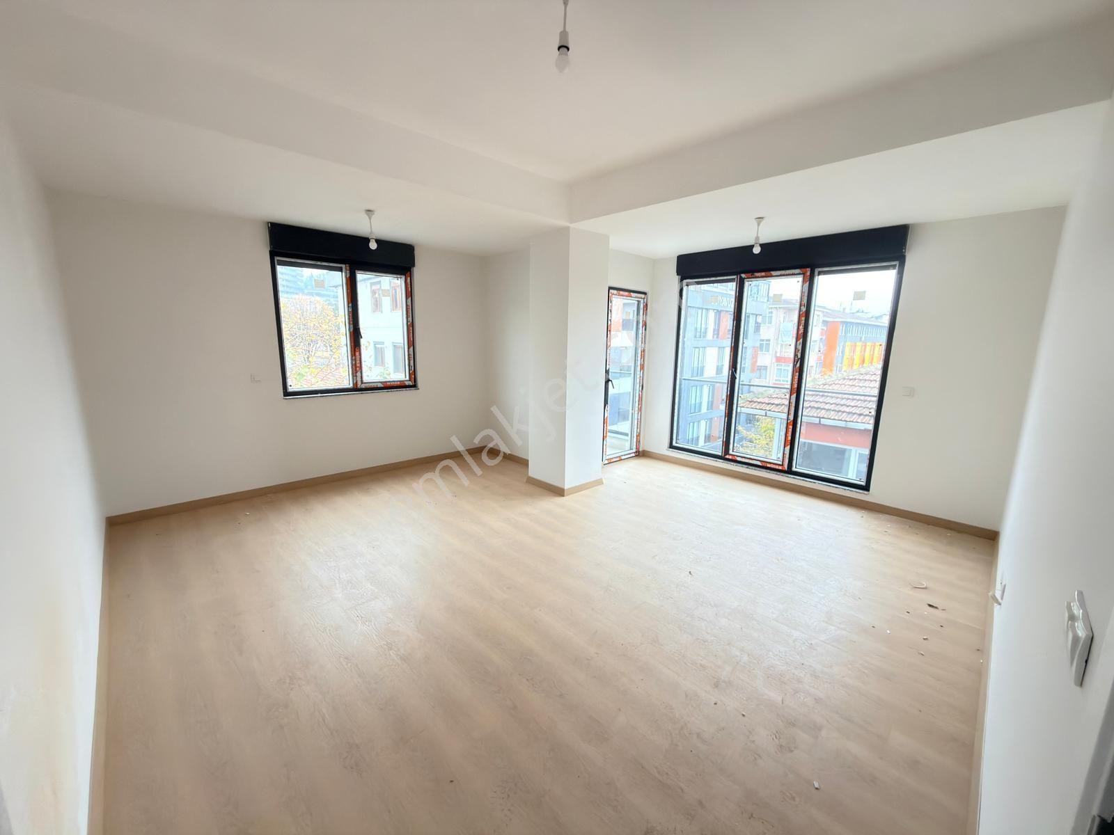 █ Konfor █ Küçükyalı'da, Ön Cephe, 3.kat, Balkonlu, Sıfır 3+1 - Görsel 34