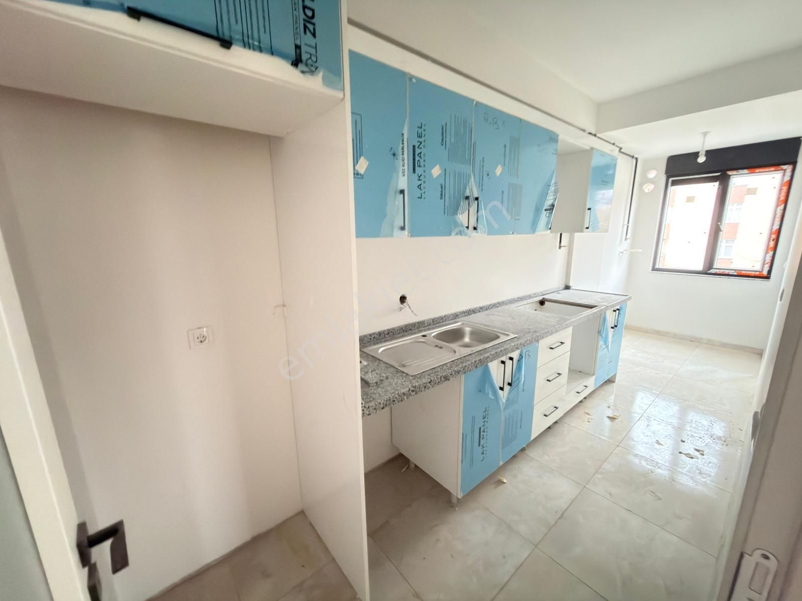 █ Konfor █ Küçükyalı'da, Ön Cephe, 3.kat, Balkonlu, Sıfır 3+1 - Görsel 5