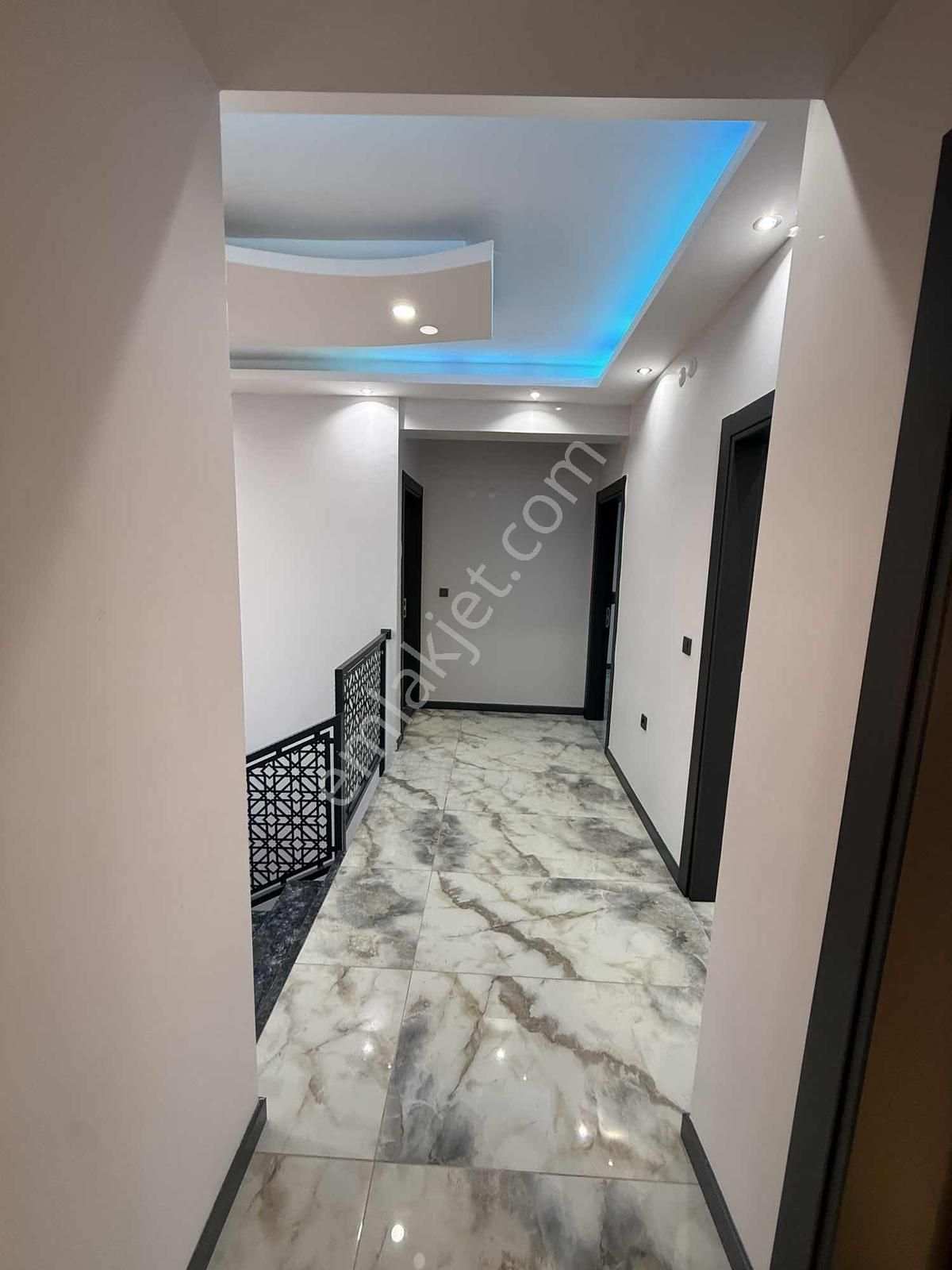 Buca Belenbaşında 100.yıl Site İçinde Özel Yapılmış Villa - Görsel 33