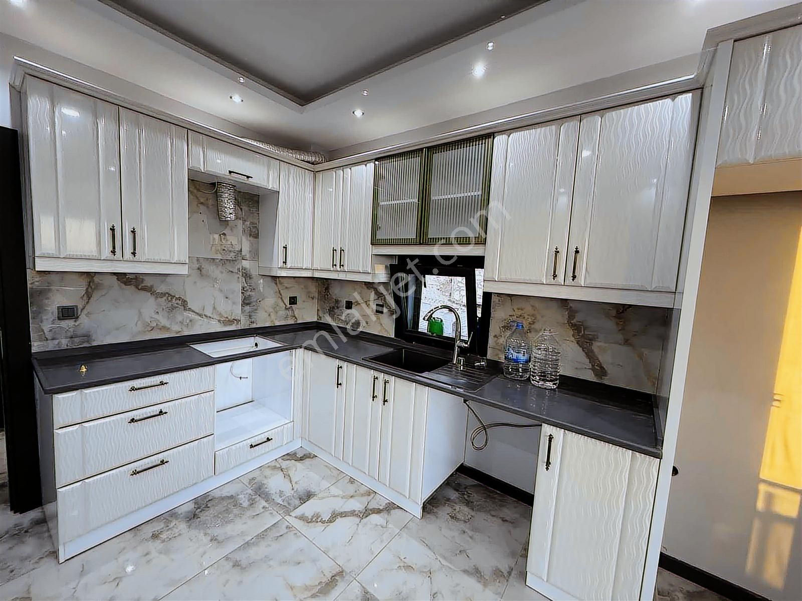 Buca Belenbaşında 100.yıl Site İçinde Özel Yapılmış Villa - Görsel 30