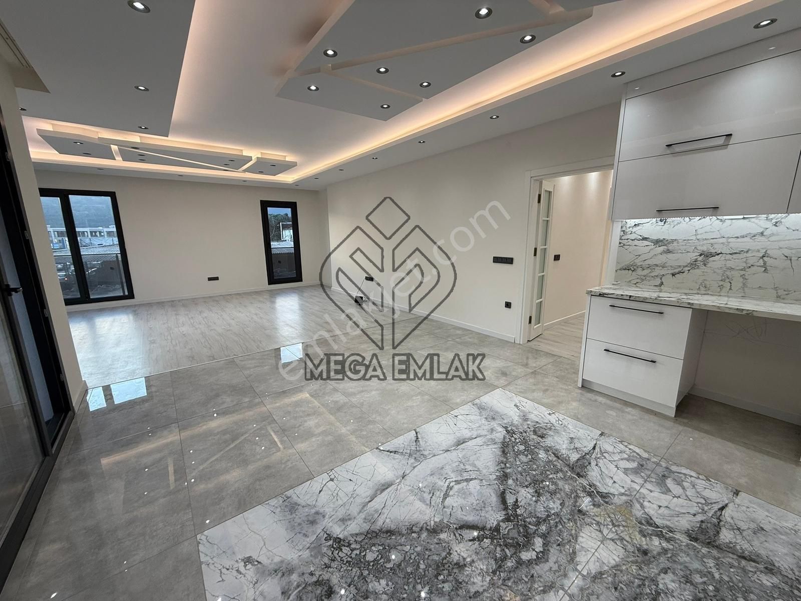 Merkezi Konumda Geniş Ön Cephe Arakat 3+1 Daire - Görsel 7