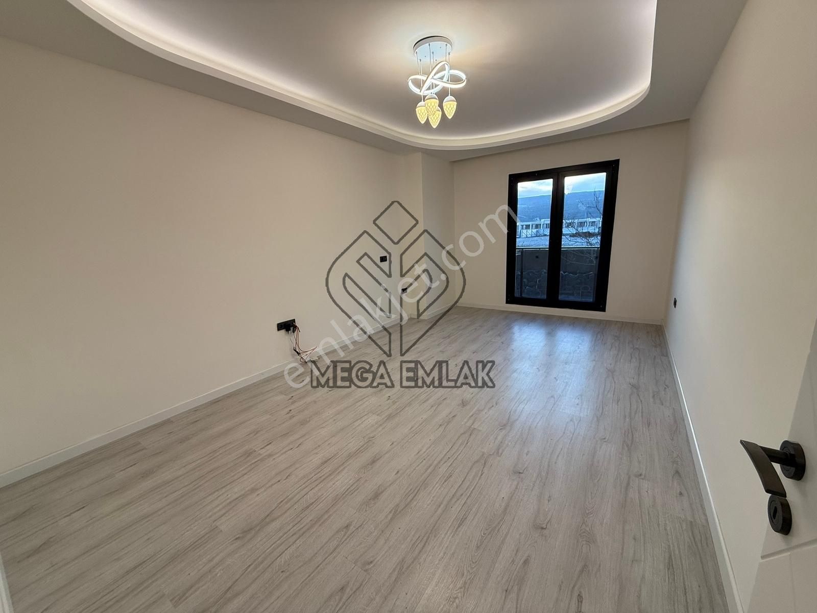 Merkezi Konumda Geniş Ön Cephe Arakat 3+1 Daire - Görsel 18