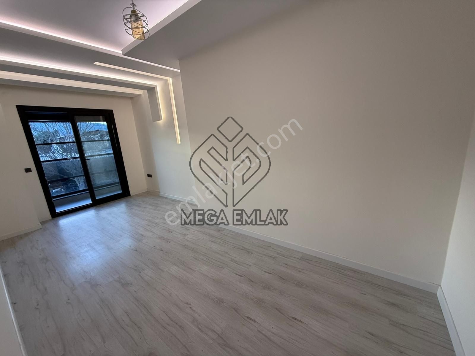 Merkezi Konumda Geniş Ön Cephe Arakat 3+1 Daire - Görsel 15