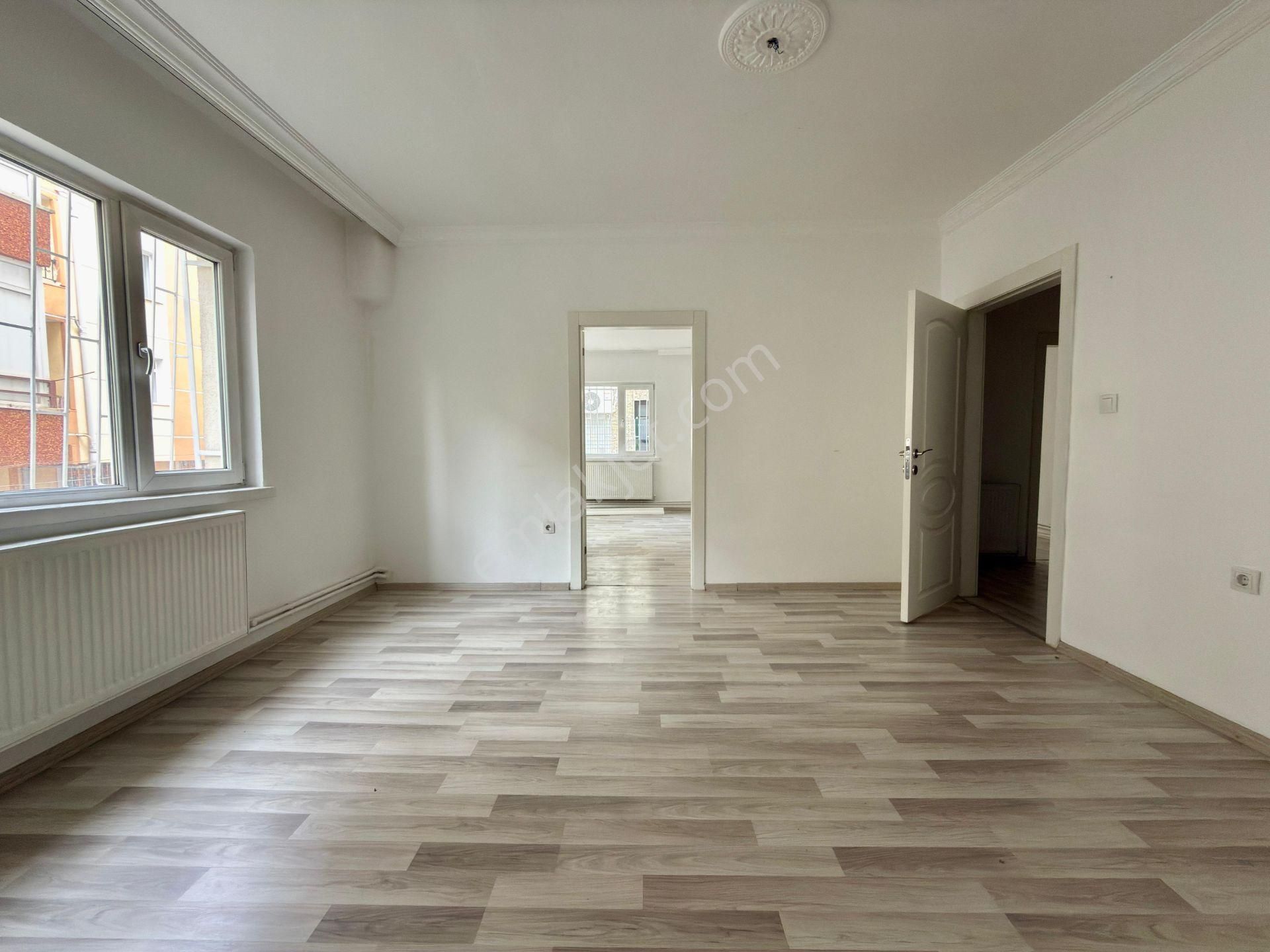 Kalecik Emlak'tan Merkez Mahallesin'de Kot-1 Masrafsız 3+1 Daire - Görsel 4