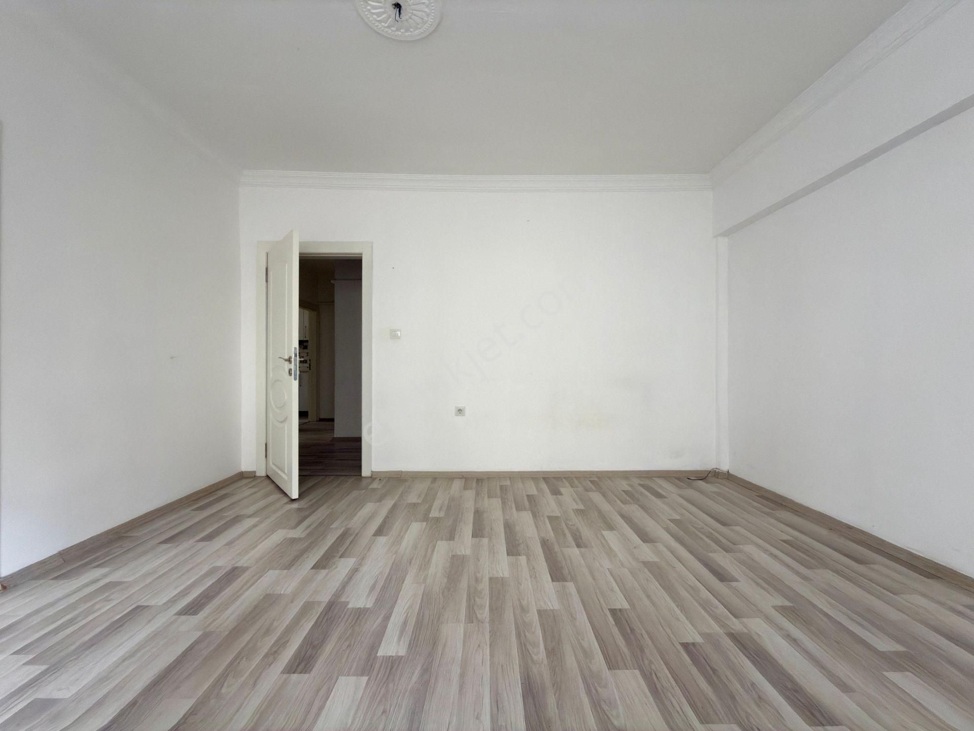 Kalecik Emlak'tan Merkez Mahallesin'de Kot-1 Masrafsız 3+1 Daire - Görsel 6