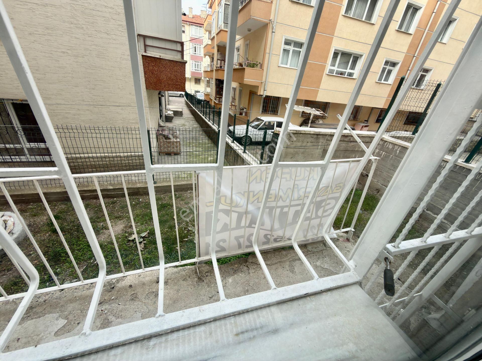 Kalecik Emlak'tan Merkez Mahallesin'de Kot-1 Masrafsız 3+1 Daire - Görsel 9