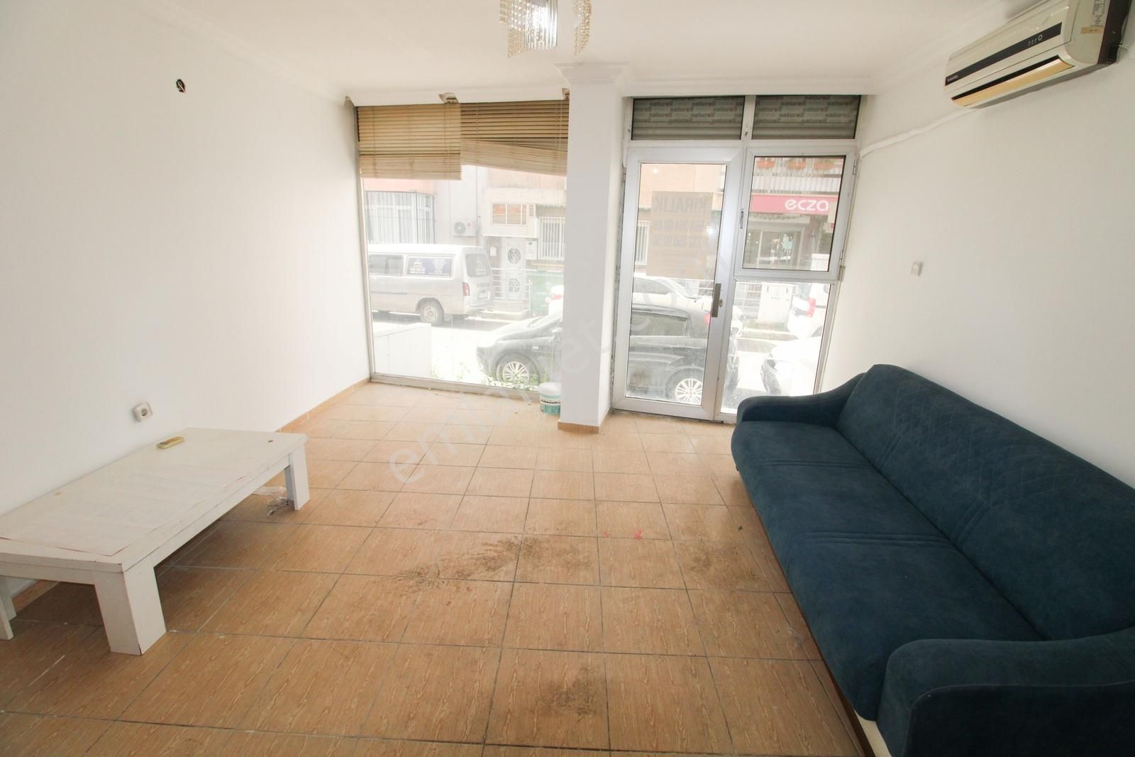 Bahçelievler'de Ayrı Tuvalet Ve Mutfaklı Kiralık Dükan - Görsel 3