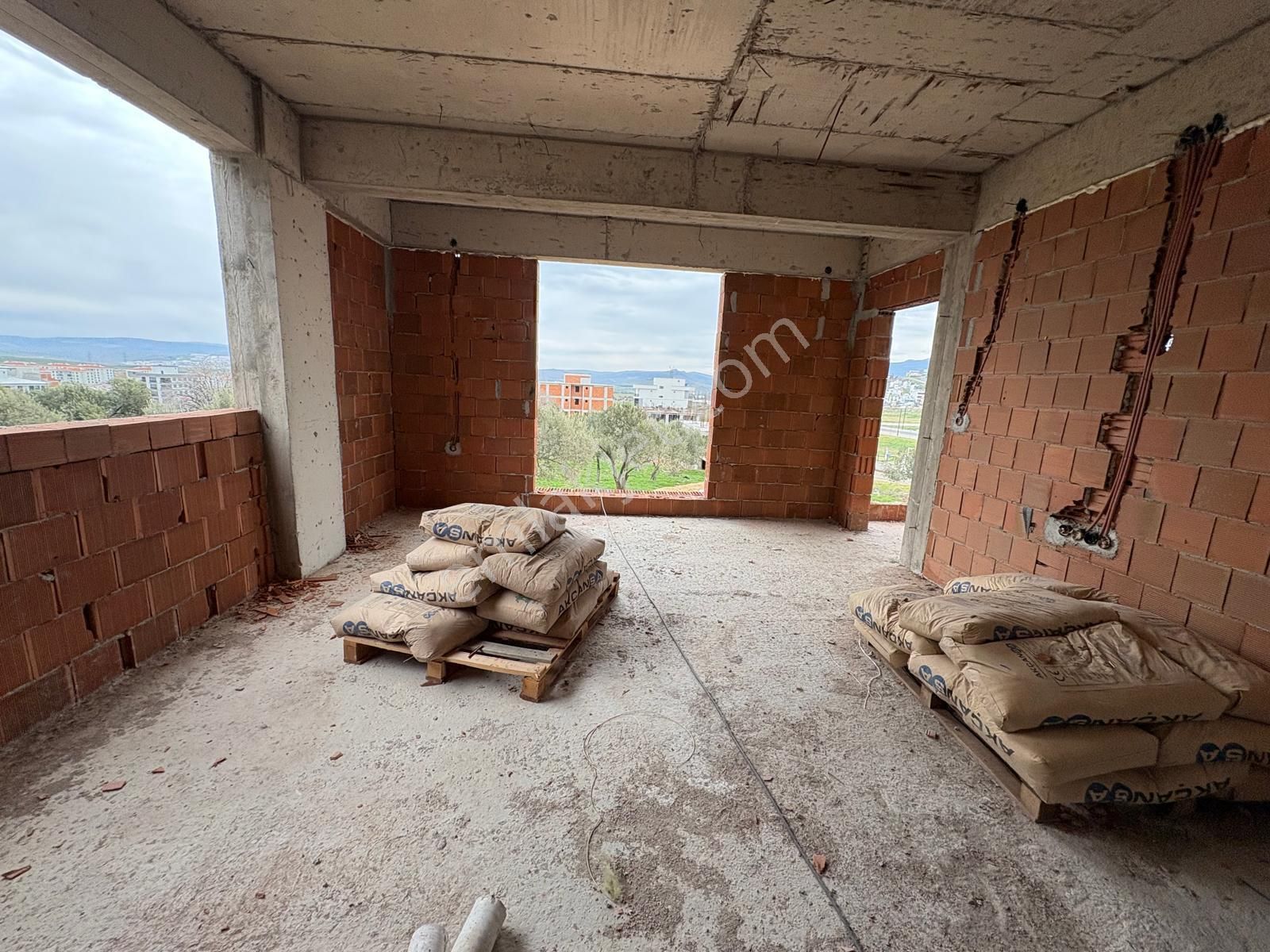 Adliyenin Karşısında 1+1 Satılık Geniş Ferah Aydınlık Daire - Görsel 7