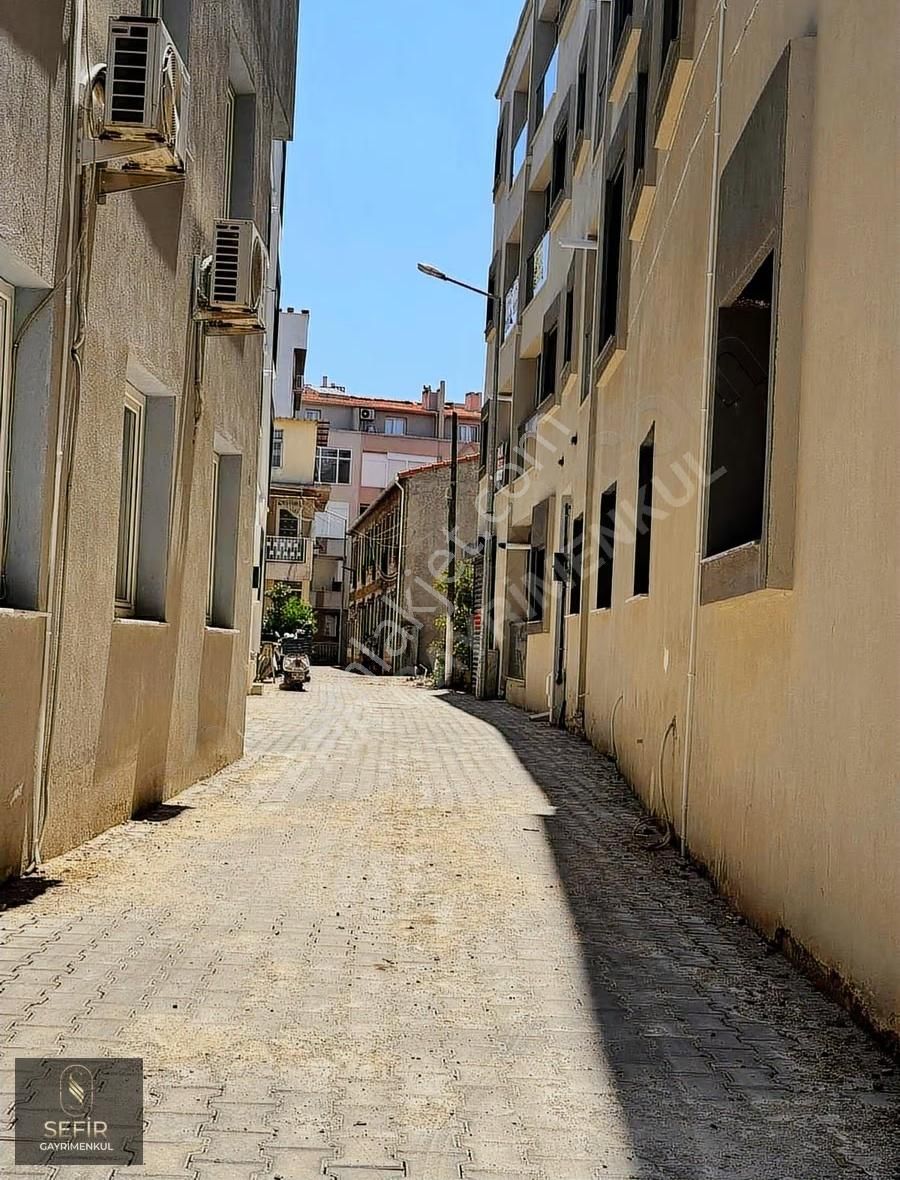 Yeni Binada Yüksek Tavanlı Otoparklı 1+1 Satılık Daire - Görsel 11