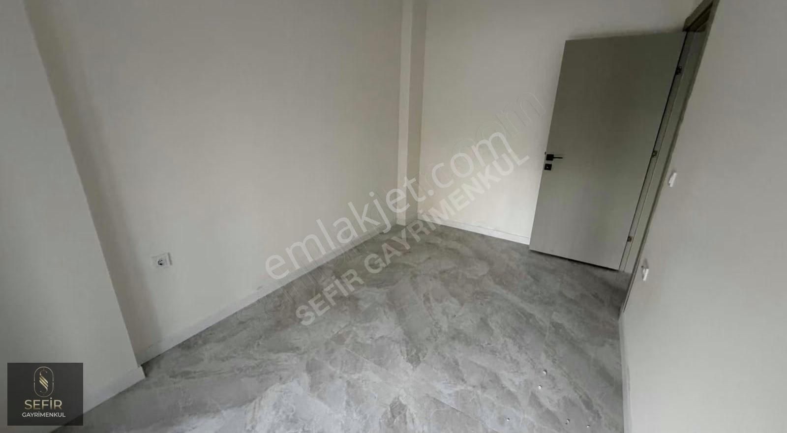 Camikebir Mahallesinde 70 M2 Müstakil Bahçesi Olan 1+1 - Görsel 14