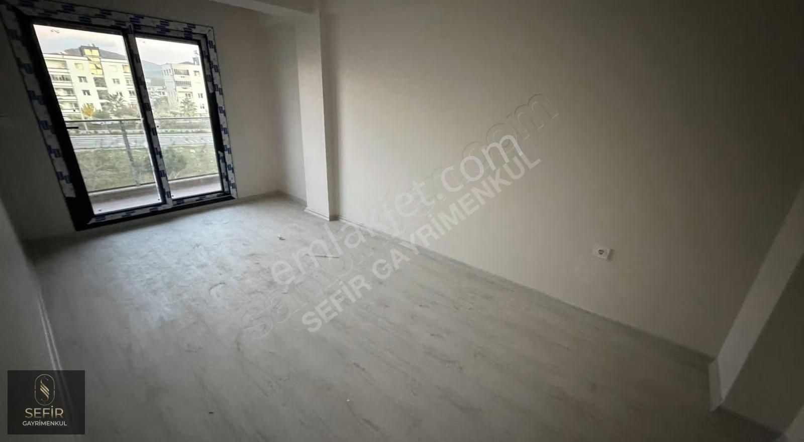 Camıkebır Mahallesinde Ana Cadde Üzerinde Geniş 1+1 - Görsel 19
