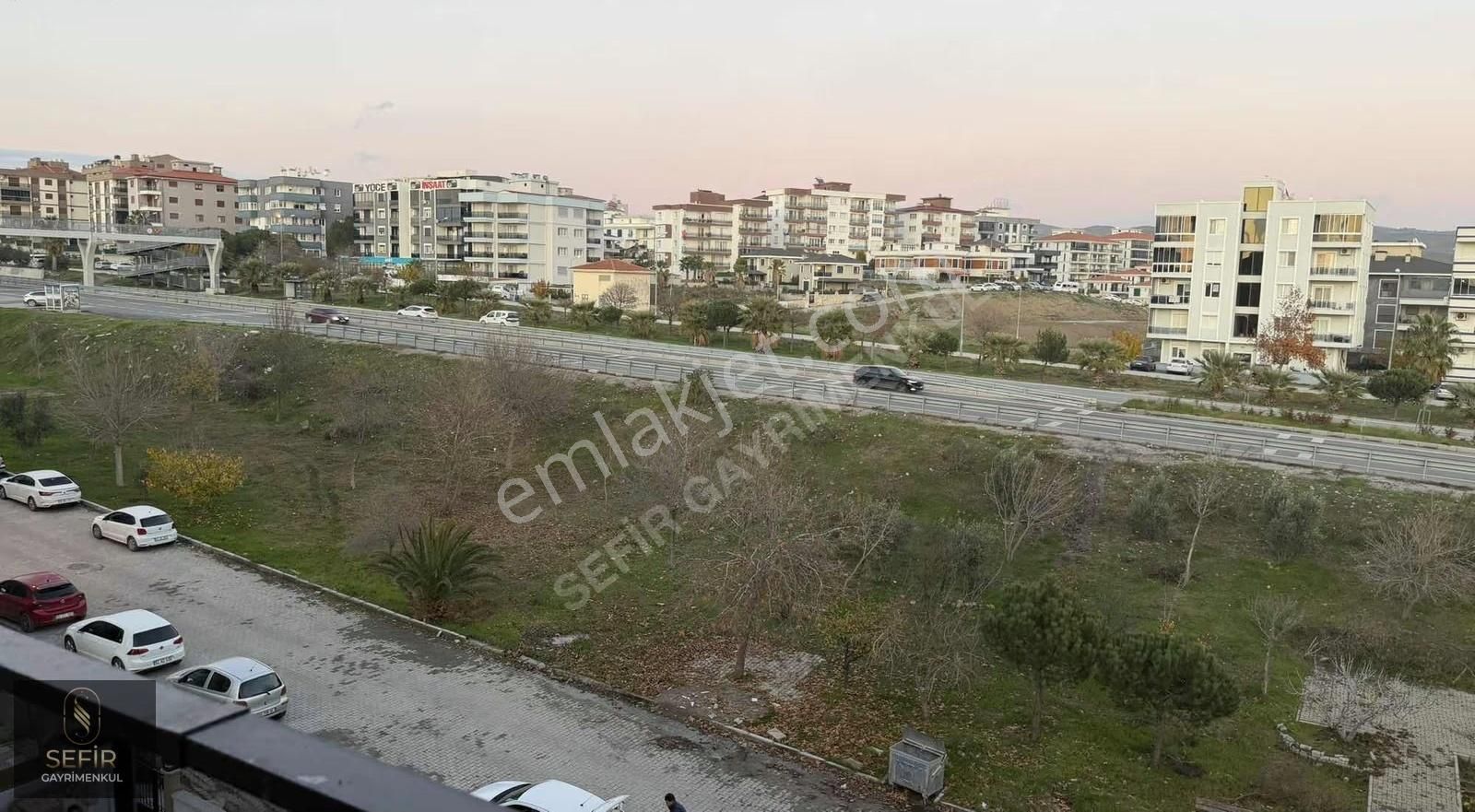 Camıkebır Mahallesinde Ana Cadde Üzerinde Geniş 1+1 - Görsel 8