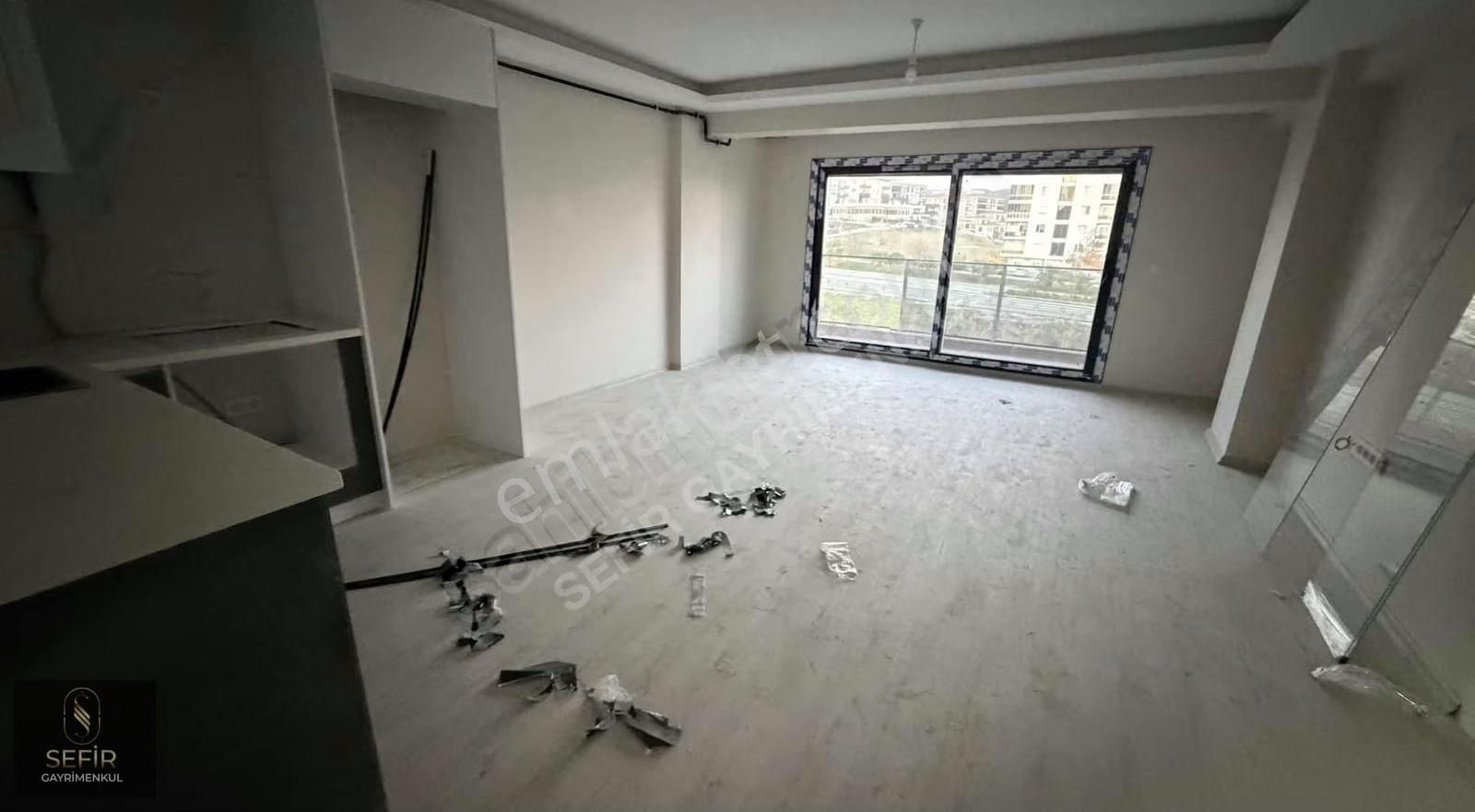Camıkebır Mahallesinde Ana Cadde Üzerinde Geniş 1+1 - Görsel 22