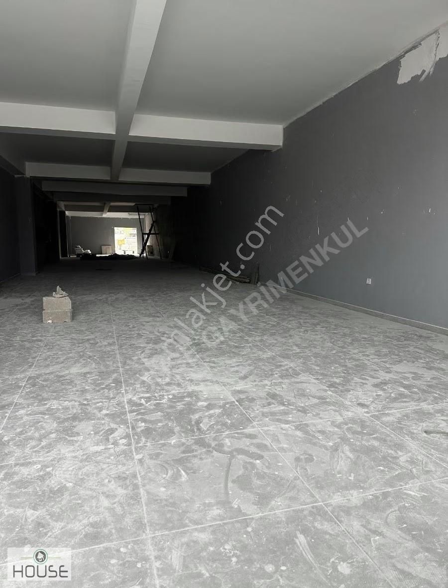 House Gayrimenkulden Atatürk Caddesinde Kiralık Dükkan - Görsel 4