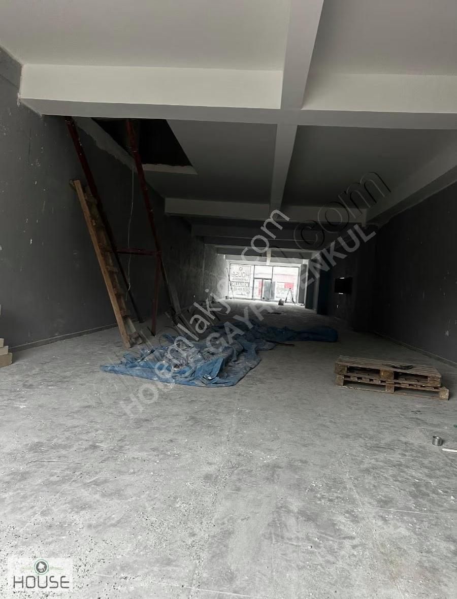 House Gayrimenkulden Atatürk Caddesinde Kiralık Dükkan - Görsel 6