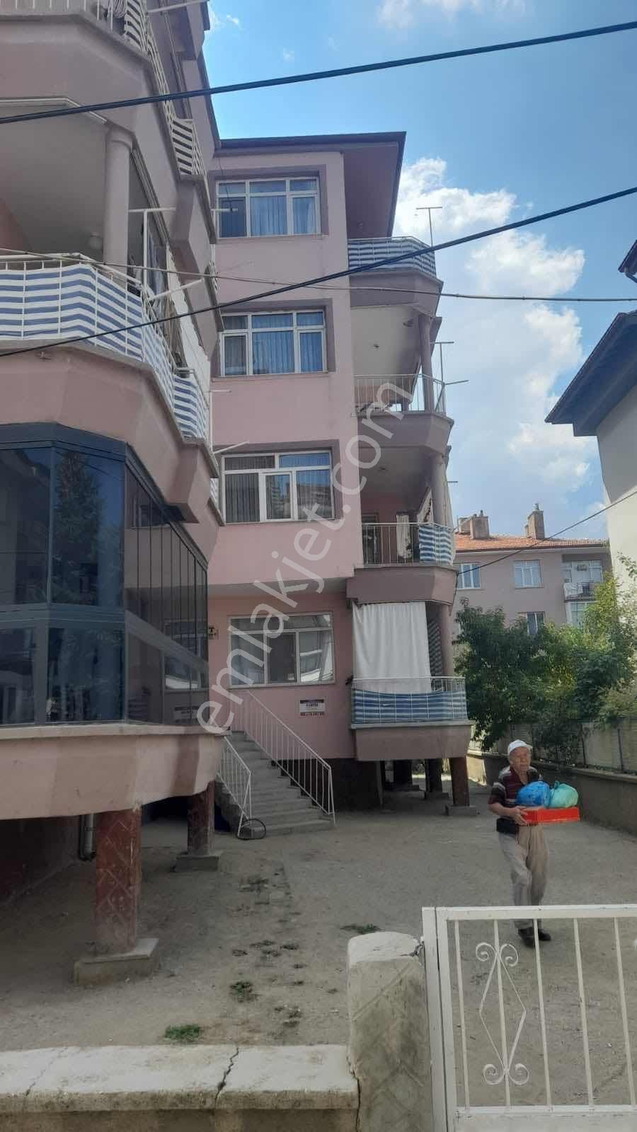 Dinamikten Satılık Nasrettin Cami Yanında 3+1 Daire