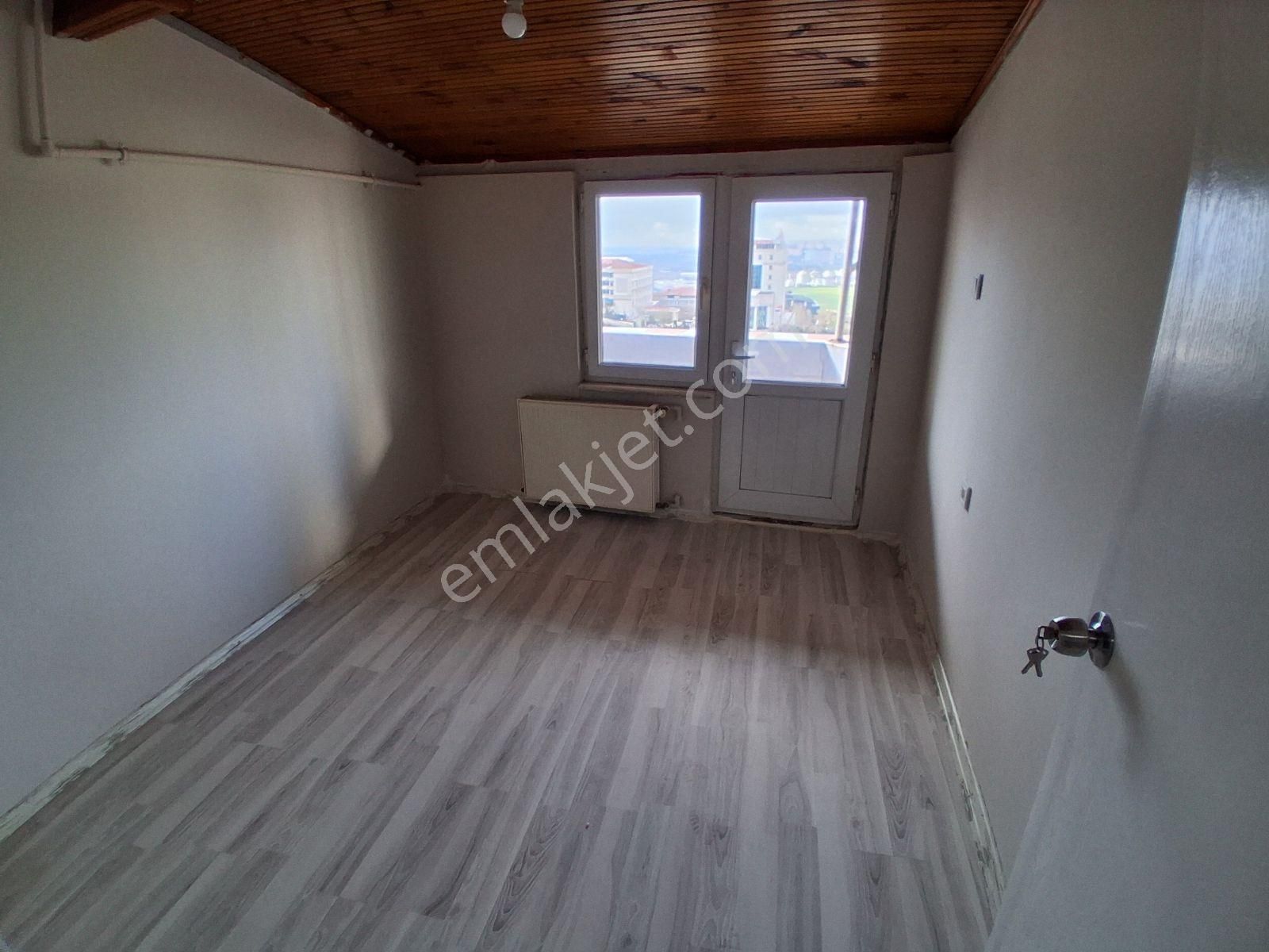 Satılık Çatı Katı Daire Avcılar Mustafa Kemalde 3+1 115 M² - Görsel 3