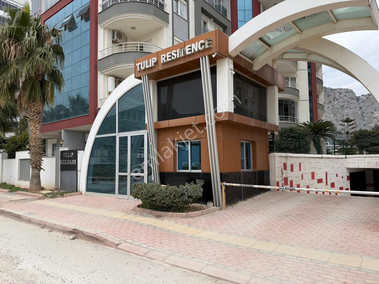 Antalya Konyaaltıfırsat Katta Çok Geniş Ebeveyn Banyolu Çok İyi Lokasyon Da Kaçırılmayacak Daire - Görsel 14