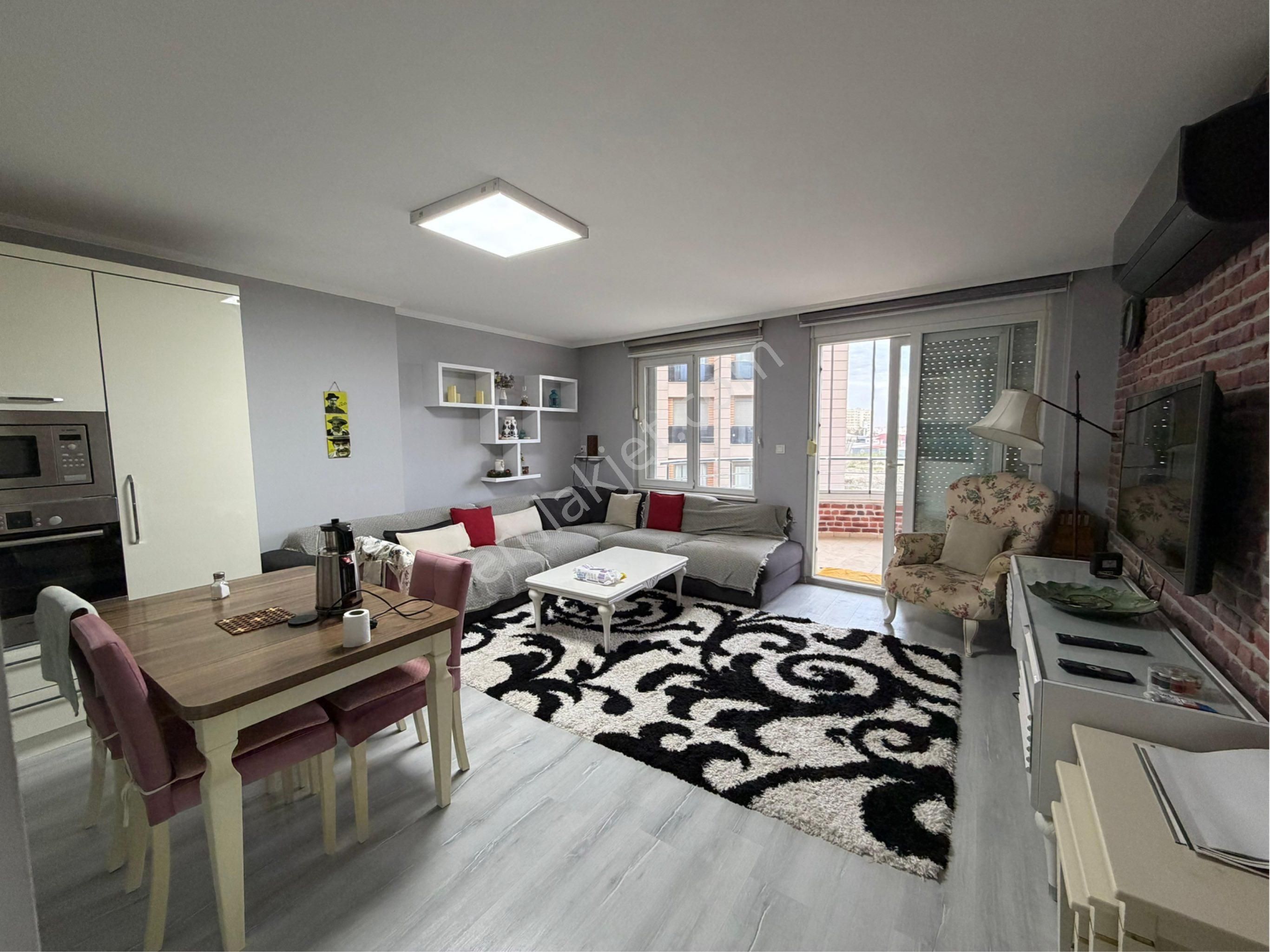 Antalya Konyaaltıfırsat Katta Çok Geniş Ebeveyn Banyolu Çok İyi Lokasyon Da Kaçırılmayacak Daire