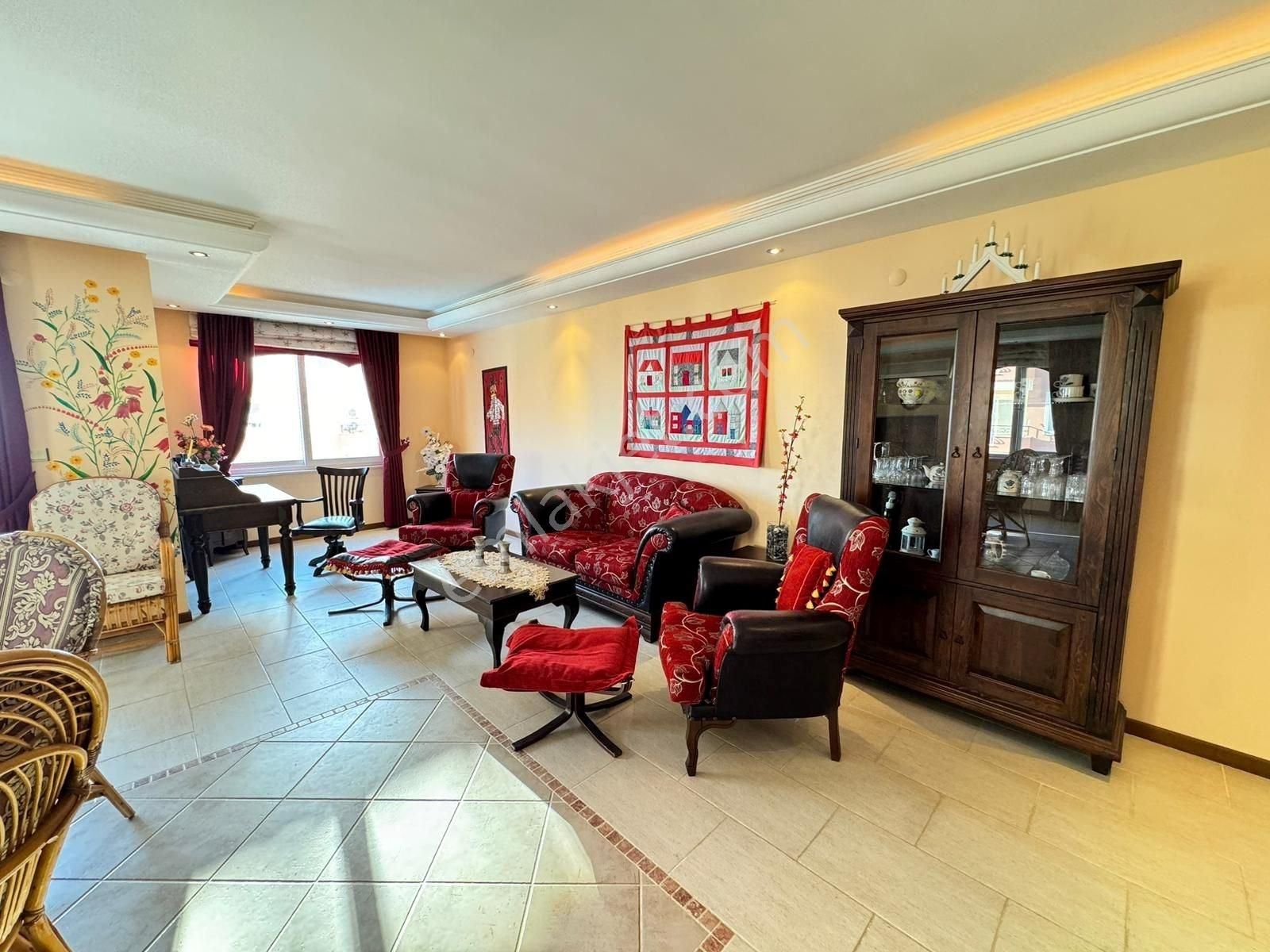 Alanya / Mahmutlar – Denize Sıfır 3+1 Full Eşyalı Daire - Görsel 5