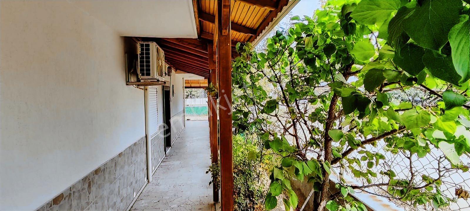 Gümüldür'de Denize 150m Yakın 4+1 Villa - Görsel 5