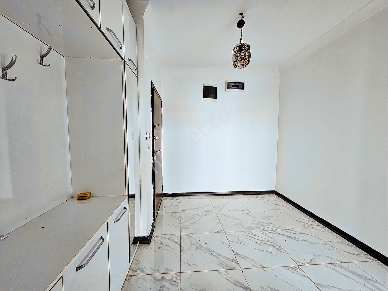 Bağlıca'da Merkezi Konumda , Boyalı Masrafsız Kiralık 4+1 Daire - Görsel 8