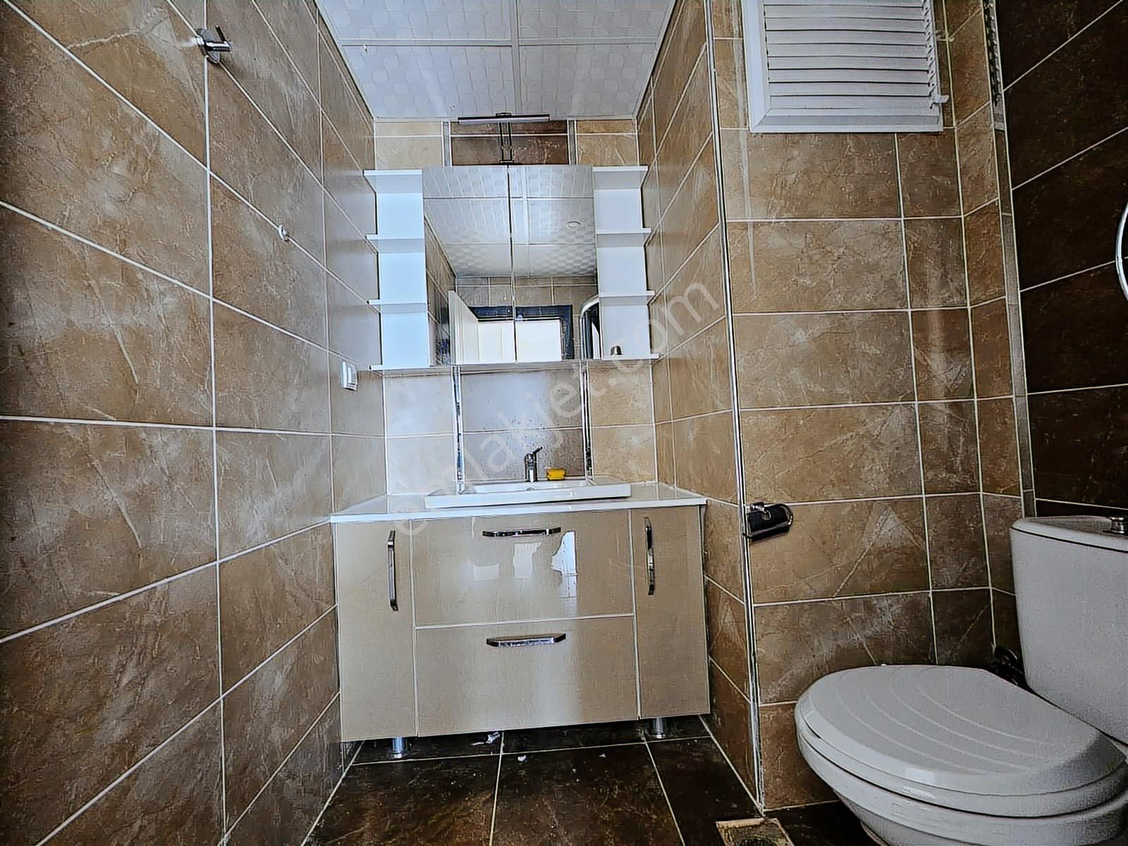 Bağlıca'da Merkezi Konumda , Boyalı Masrafsız Kiralık 4+1 Daire - Görsel 25