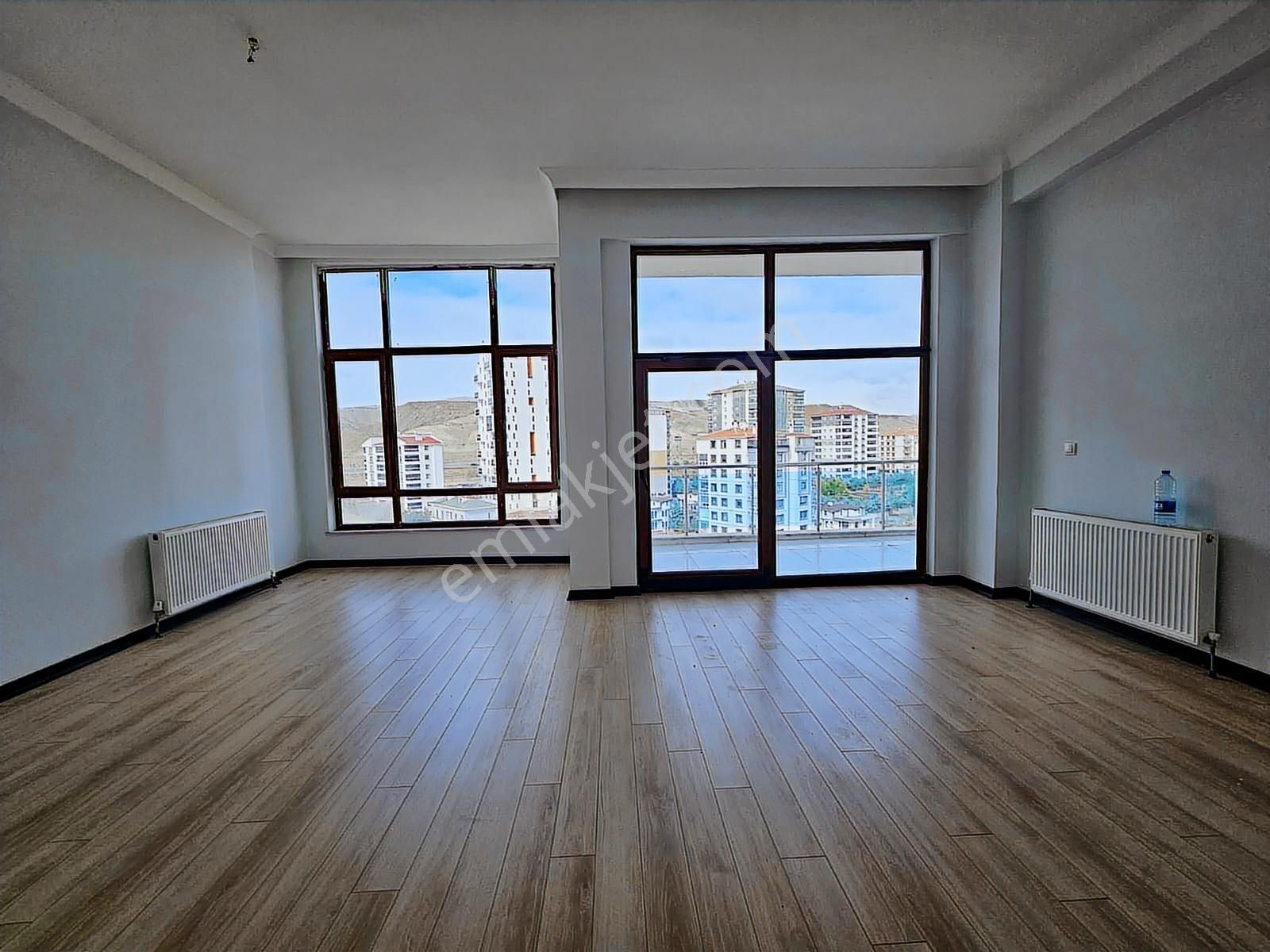 Bağlıca'da Merkezi Konumda , Boyalı Masrafsız Kiralık 4+1 Daire - Görsel 15