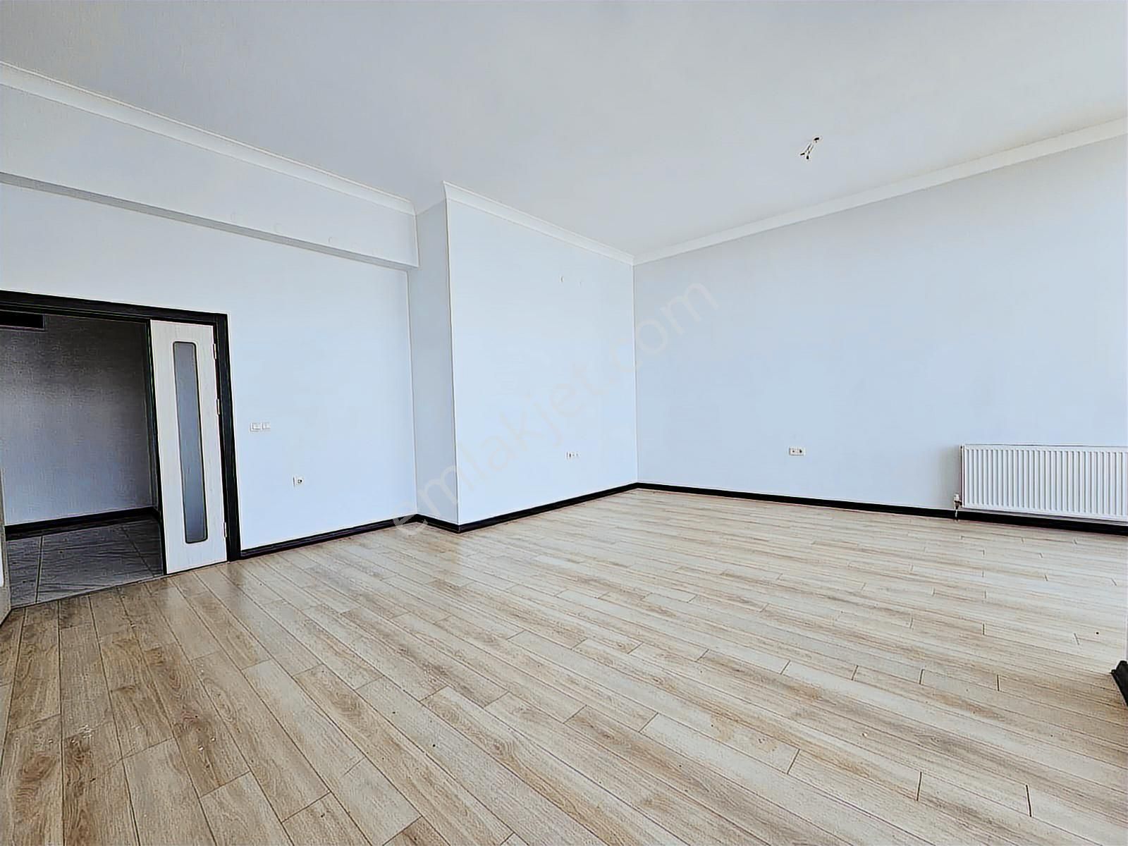 Bağlıca'da Merkezi Konumda , Boyalı Masrafsız Kiralık 4+1 Daire - Görsel 10