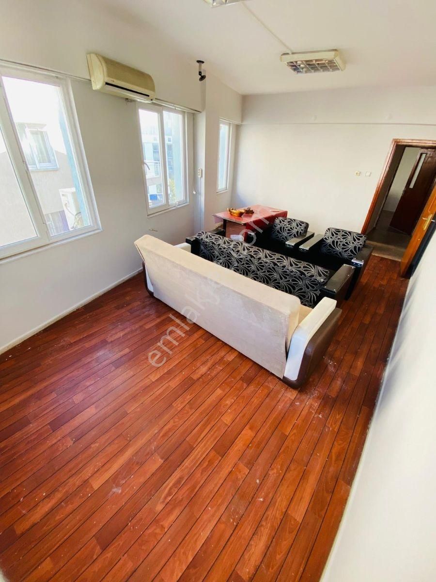 Merkezi Konumda Denize Yürüme Mesafesinde 2+1 Geniş Daire