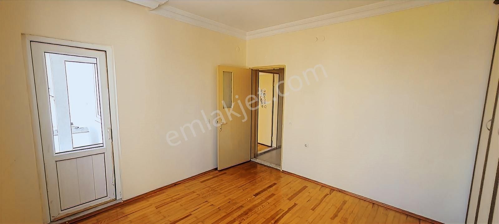 Deniz Ve Şehir Manzaralı Tramwaya Yürüme Mesafesinde Doğalgazlı - Görsel 5