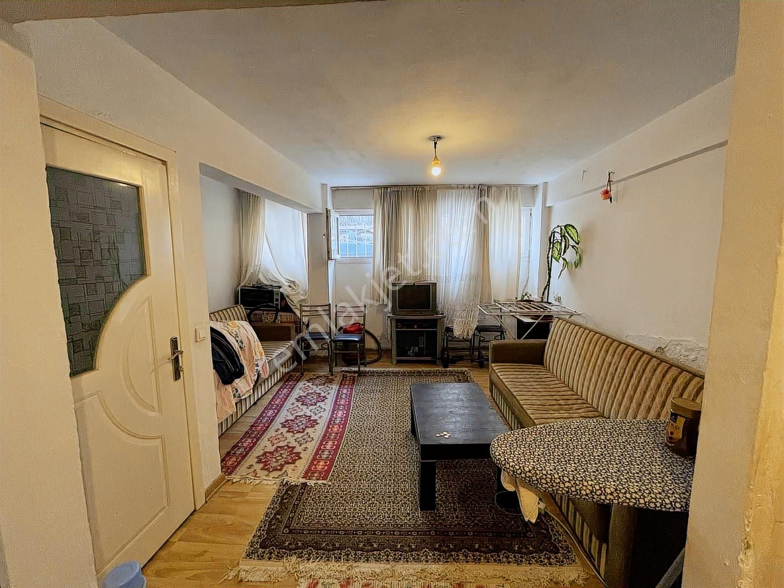 İzmir Bayraklıda Merkezi Konumda Satılık 1+1 Daire - Görsel 6