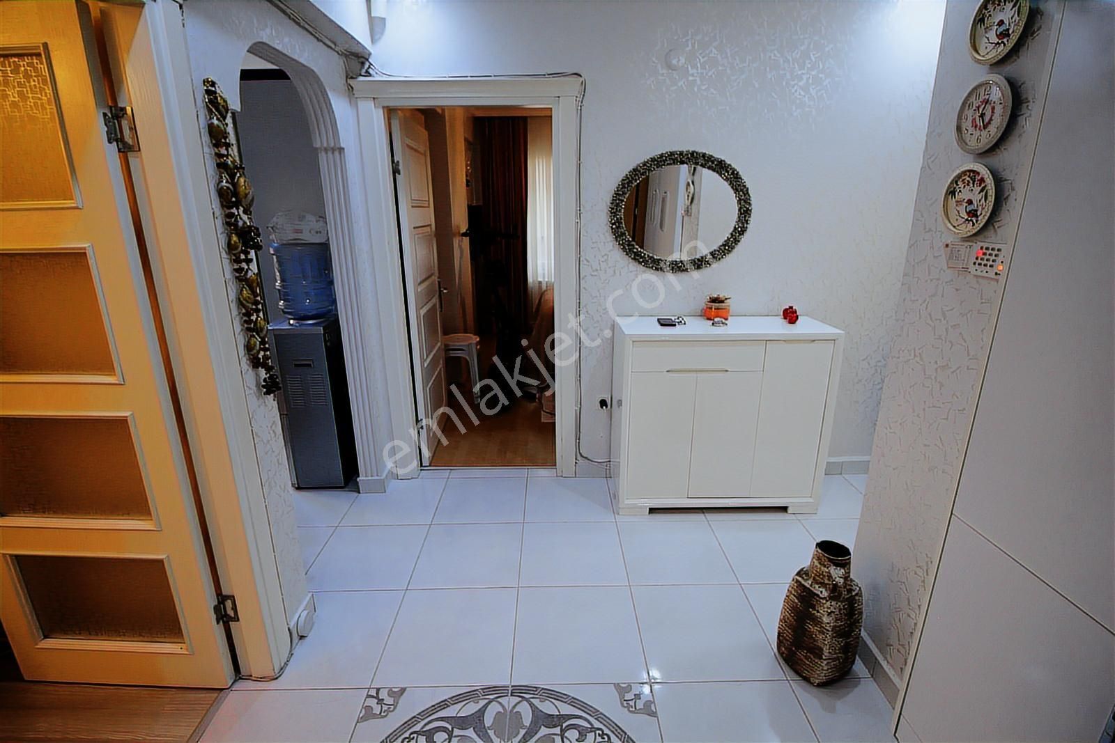 İdealtepede Sahile Yakın İçi Yenilenmiş Harika 3+1 Fırsat Daire - Görsel 16