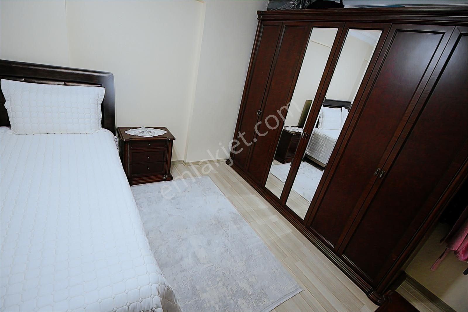 İdealtepede Sahile Yakın İçi Yenilenmiş Harika 3+1 Fırsat Daire - Görsel 21