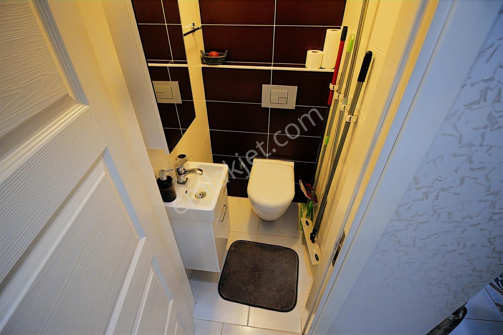 İdealtepede Sahile Yakın İçi Yenilenmiş Harika 3+1 Fırsat Daire - Görsel 18