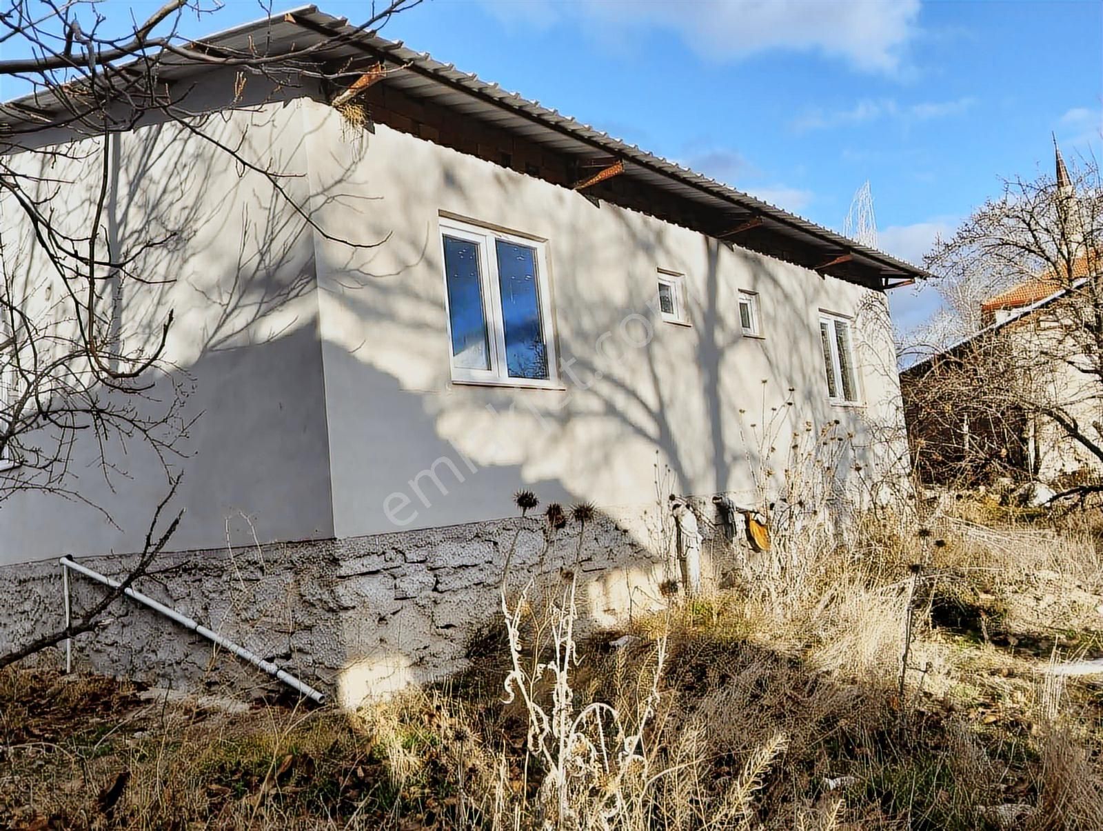 Ruhsatlı İskanlı 1044m Arsa İçinde 120m Yeni Yapılı Ev - Görsel 6