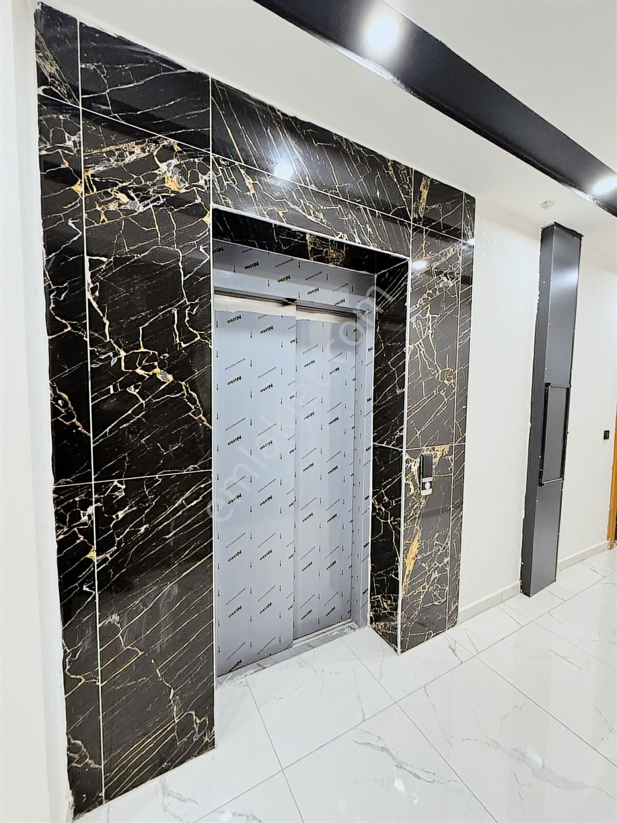 Didimde Satılık Havuzlu Güvenlikli Sitede Uygun Fiyata 1+1 Daire - Görsel 25