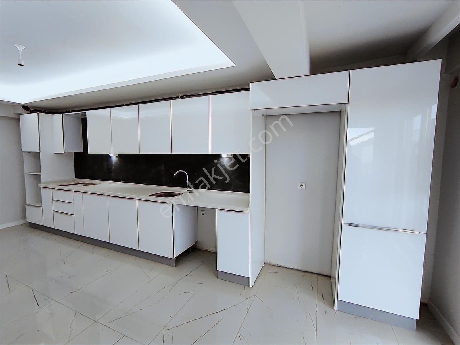 Fazelden Fırsat 145 M2 Behçet Necatigil Üzer Satılık 3+1 Daire - Görsel 15