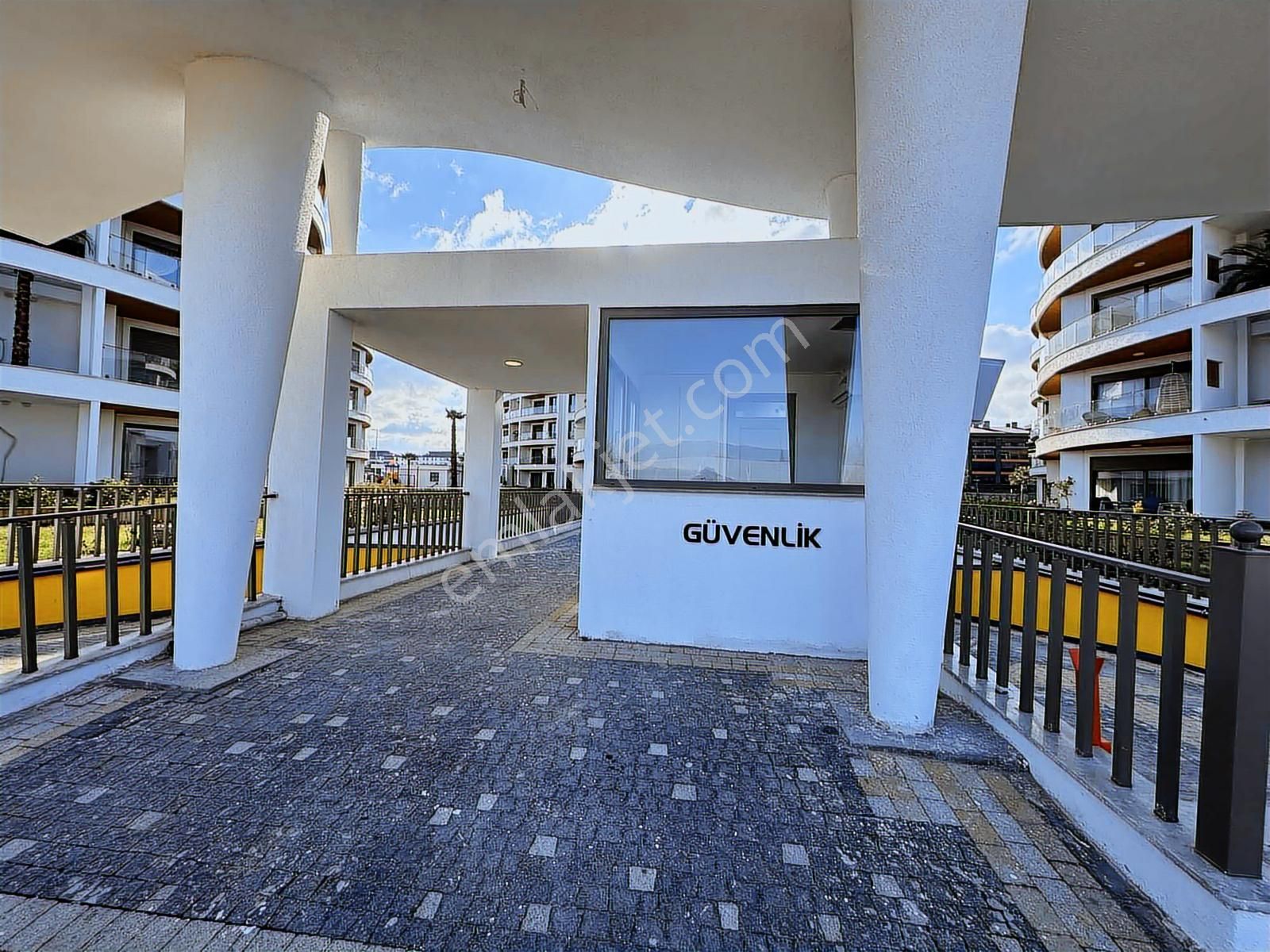 Burhaniyenin En Güzel Sitesinde Kiralık 2+1 - Görsel 2