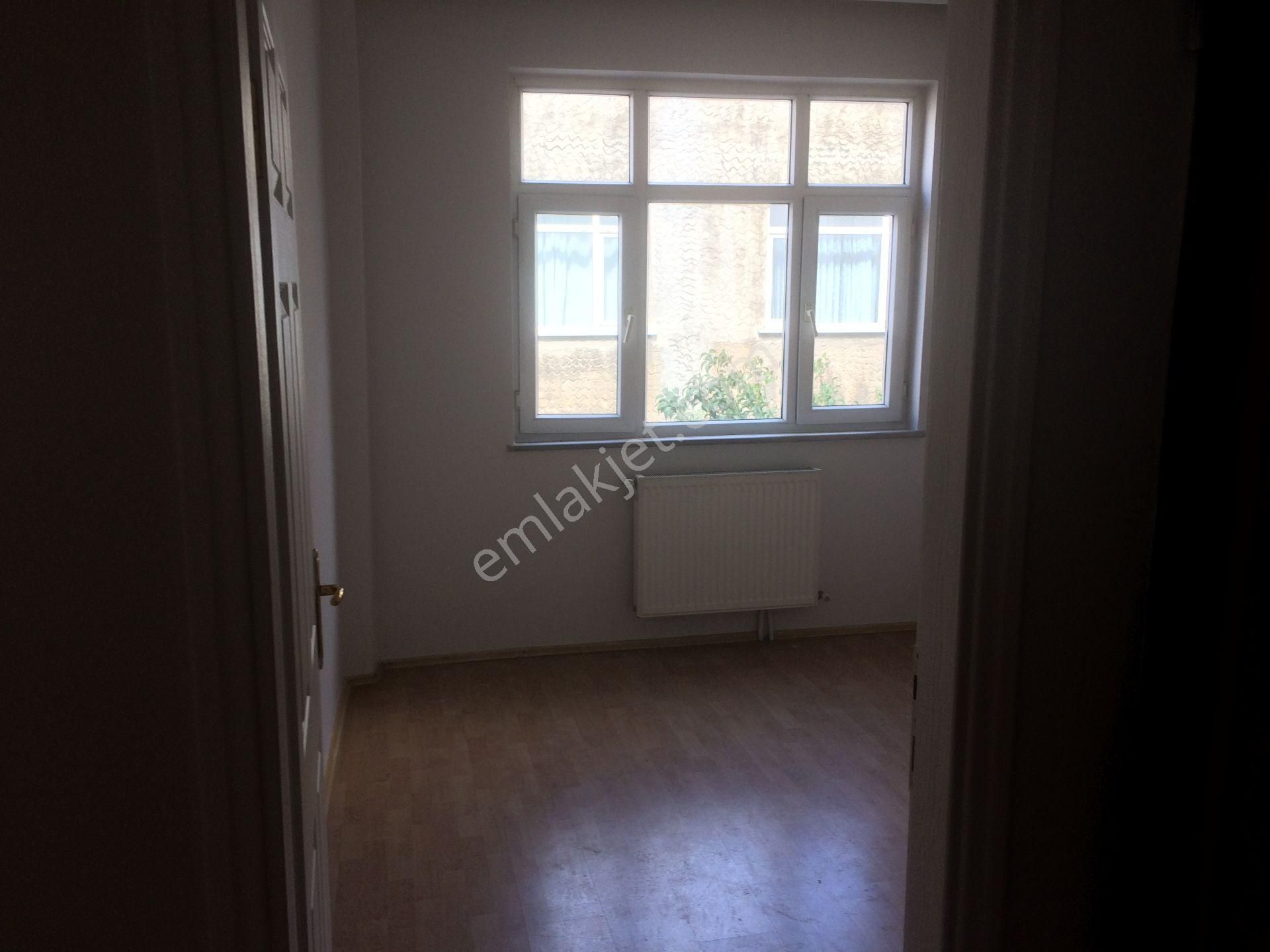 2+1 Daire ; Aile Apartmanında Merkezi Konuma Sahip ....sahibinden... - Görsel 12