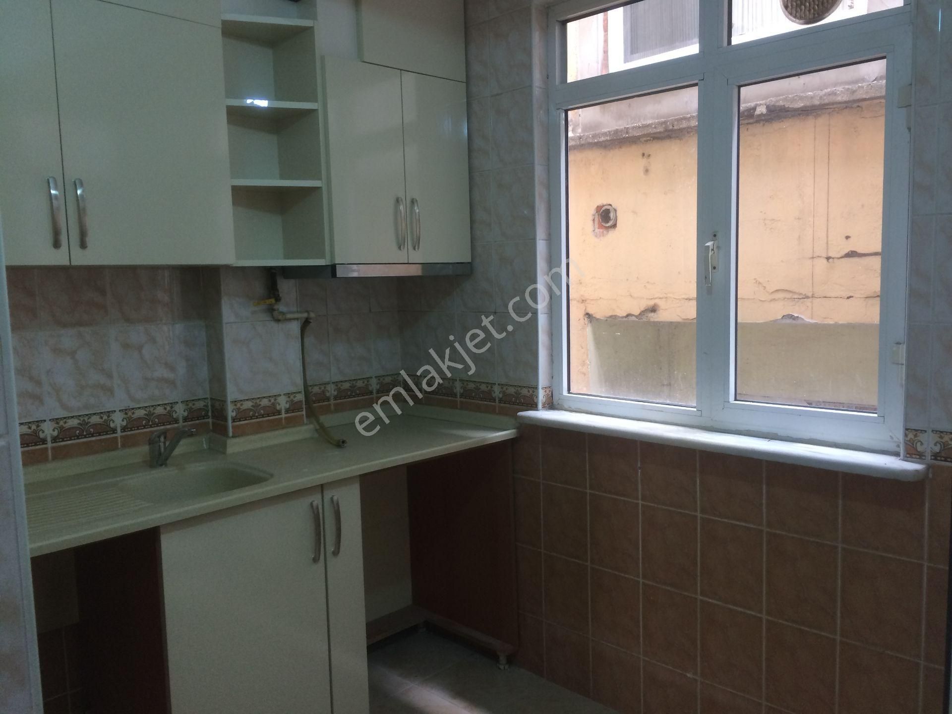 2+1 Daire ; Aile Apartmanında Merkezi Konuma Sahip ....sahibinden... - Görsel 7