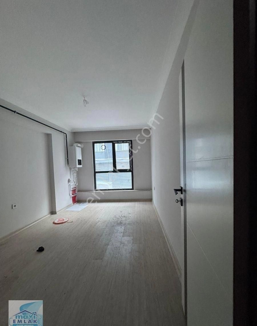 Bandırma Mavi Emlaktan 17 Eylül Mahallesinde Yüksek Giriş 2+1 Satılık Daire