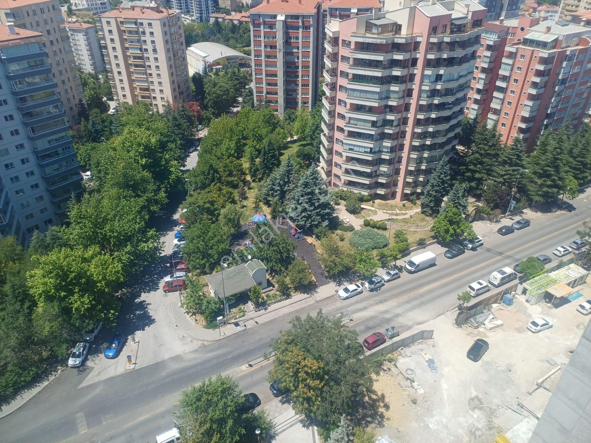 Çukurambar Akman Plazada Katta Manzaralı Yapılı Full Mobilyalı 1+1 Kiralık Daire - Görsel 17