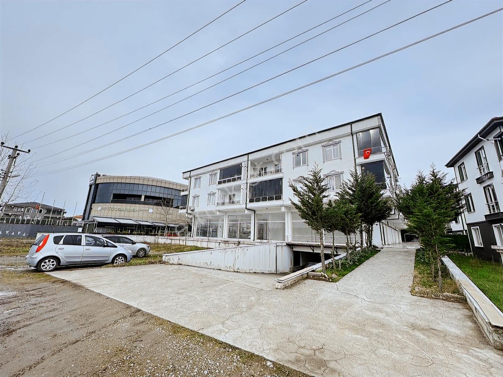 Sakarya Karasu Sahilde Hastane Ve Avm Yakını 2+1 Eşyalı Daire