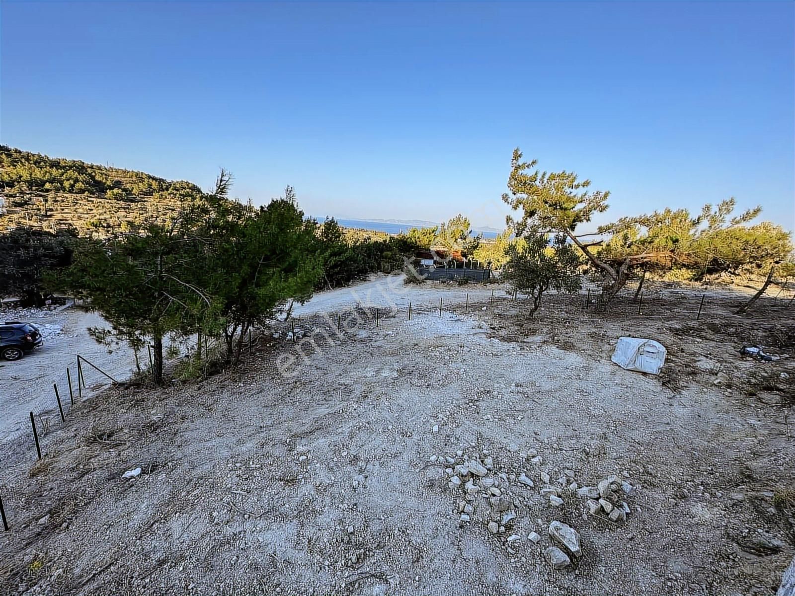 Mordoğan Emlaktan Merkezde 352m2 Doğa İle İçe Satılık Arsa - Görsel 9